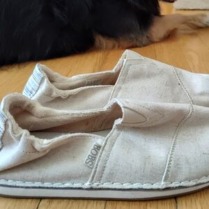 Skechers Cream Dog Shoes